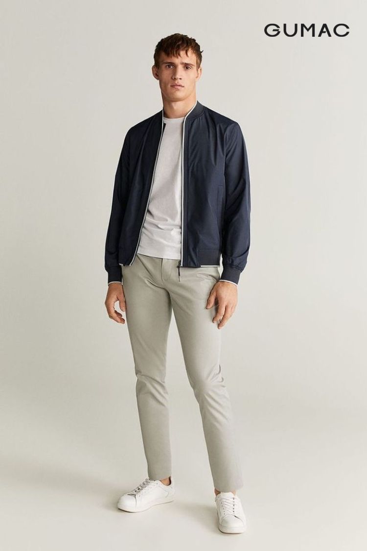 Áo t-shirt form rộng nam kết hợp với quần tây Áo t-shirt form rộng nam kết hợp với quần tây