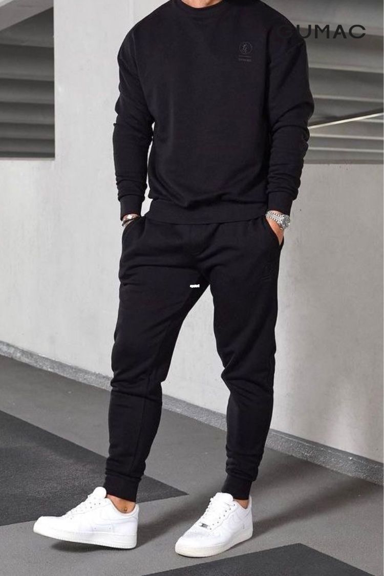 Áo thun form rộng nam kết hợp với jogger thun Áo thun form rộng nam kết hợp với jogger thun