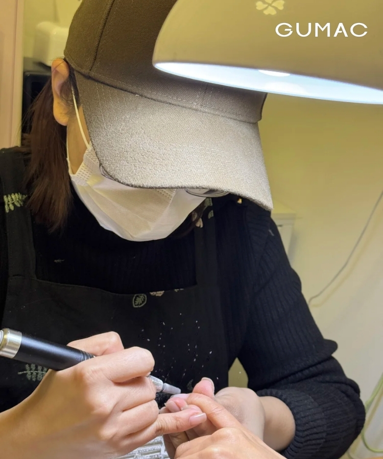 chinh form mong tai salon
