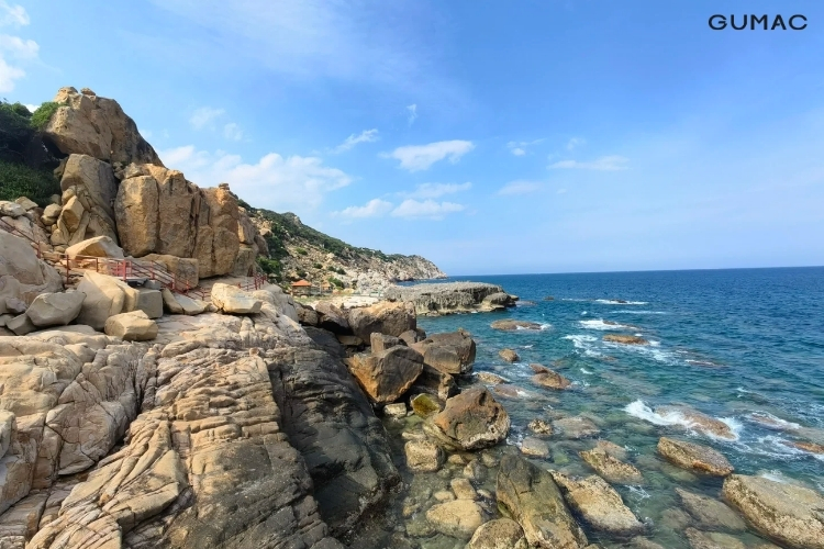 thoi trang noi bat tai hang rai