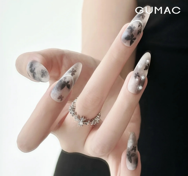 mau nail con buom xu huong