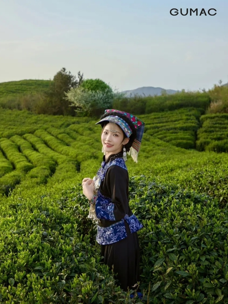 concept chup anh doi che voi trang phuc dan toc