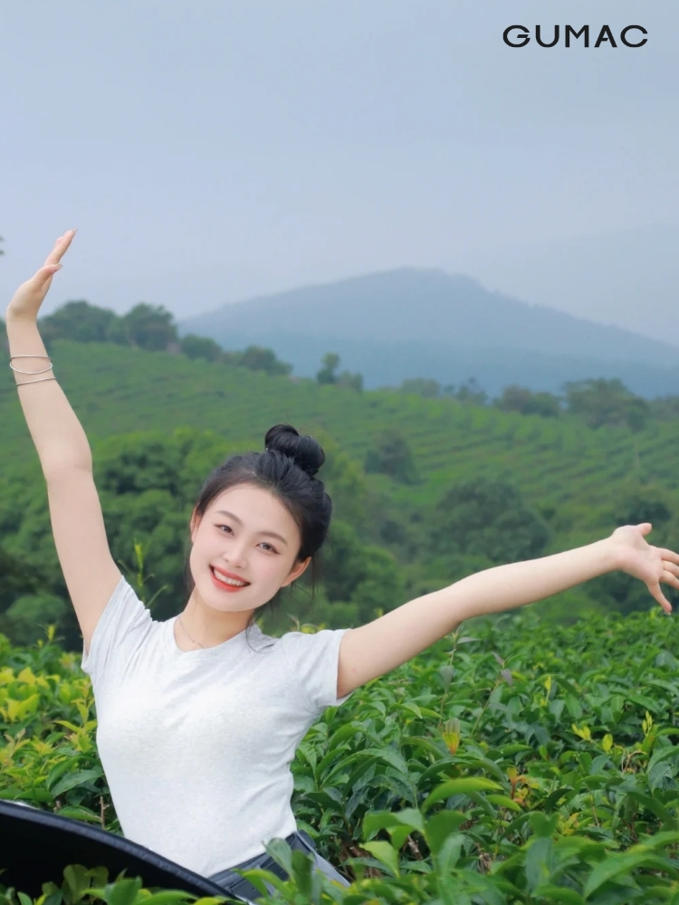 kieu tao dang tay chu v chup anh doi che dep