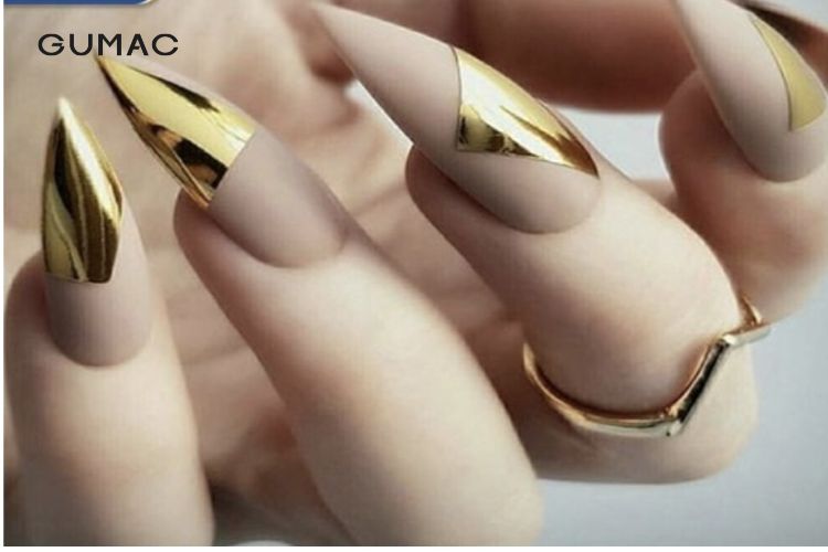 Những kiểu nail tráng gương vàng Những kiểu nail tráng gương vàng