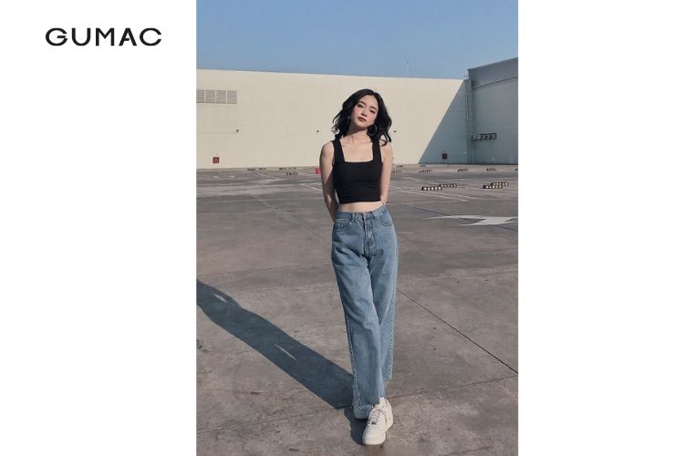 Phối đồ với quần jean ống đứng và áo hai dây phá cách Phối đồ với quần jean ống đứng và áo hai dây phá cách
