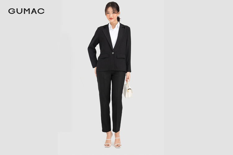 Quần tây với áo blazer Quần tây với áo blazer