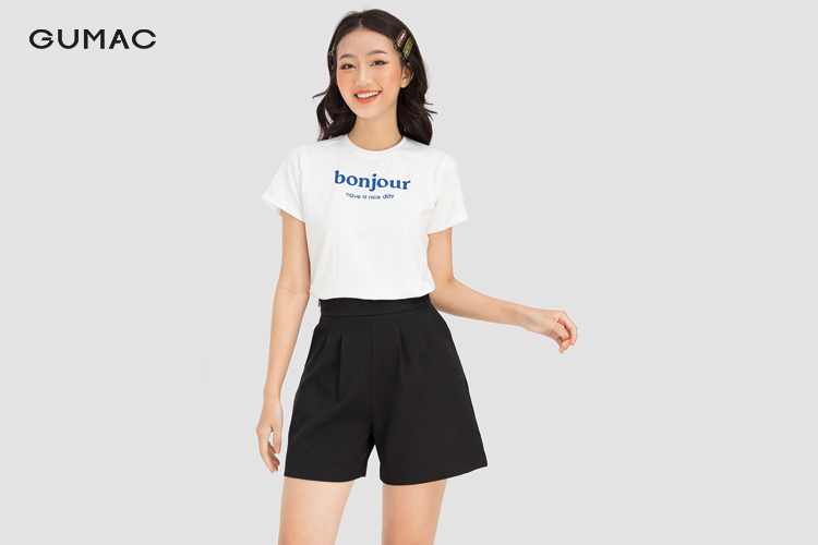 Áo phông kết hợp với quần short Áo phông kết hợp với quần short