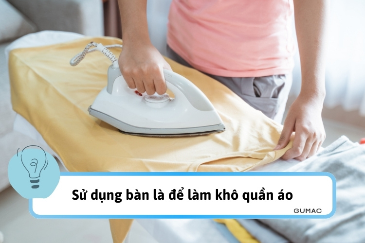 su dung ban ui ban la de lam kho quan ao