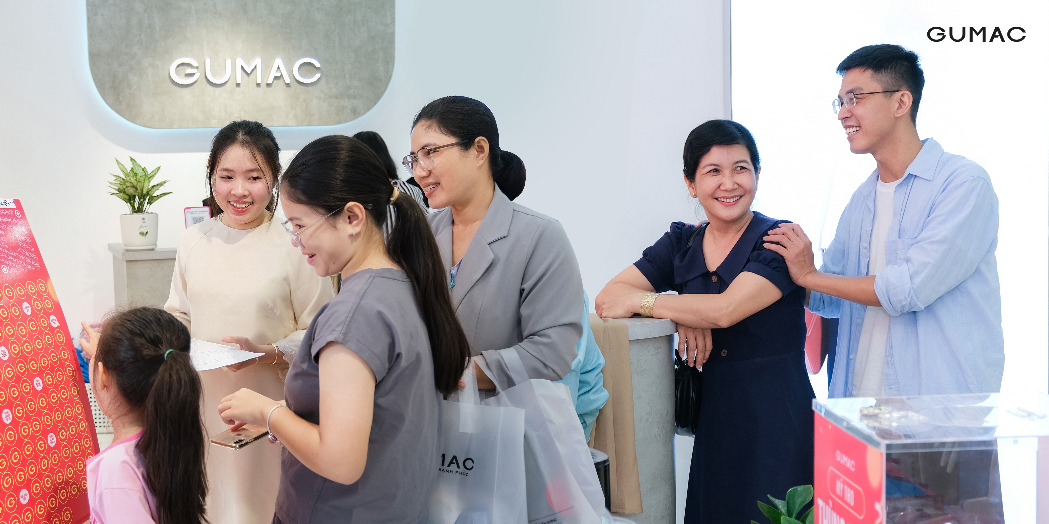 tham gia boc tham trung lon tai cua hang mung gumac my tho khai truong