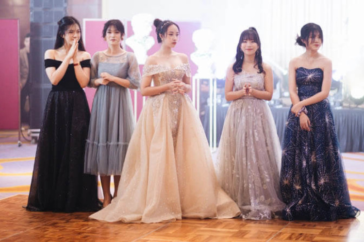 Mix Đồ Đi Prom Cho Nữ Cực Xinh Và Ấn Tượng