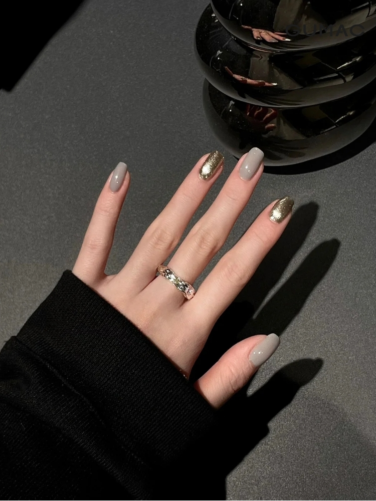 mau nail mau xam ket hop anh nhu