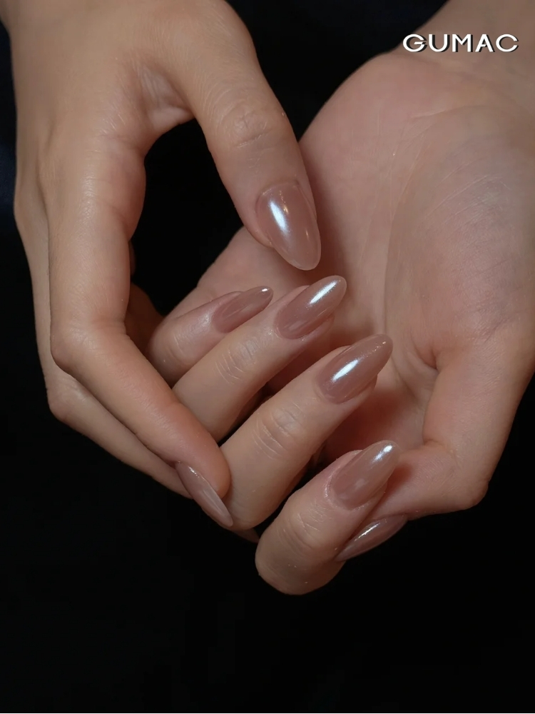 mau nail trang guong hong tieu thu