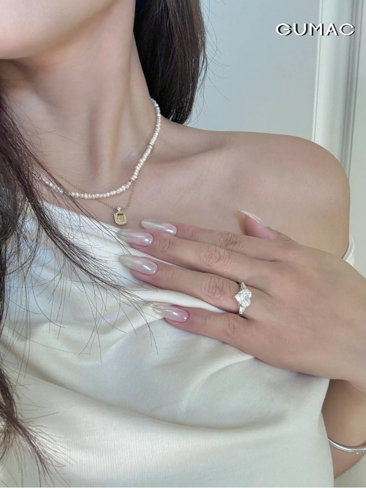 mau nail trang guong nhe nhang thanh khiet