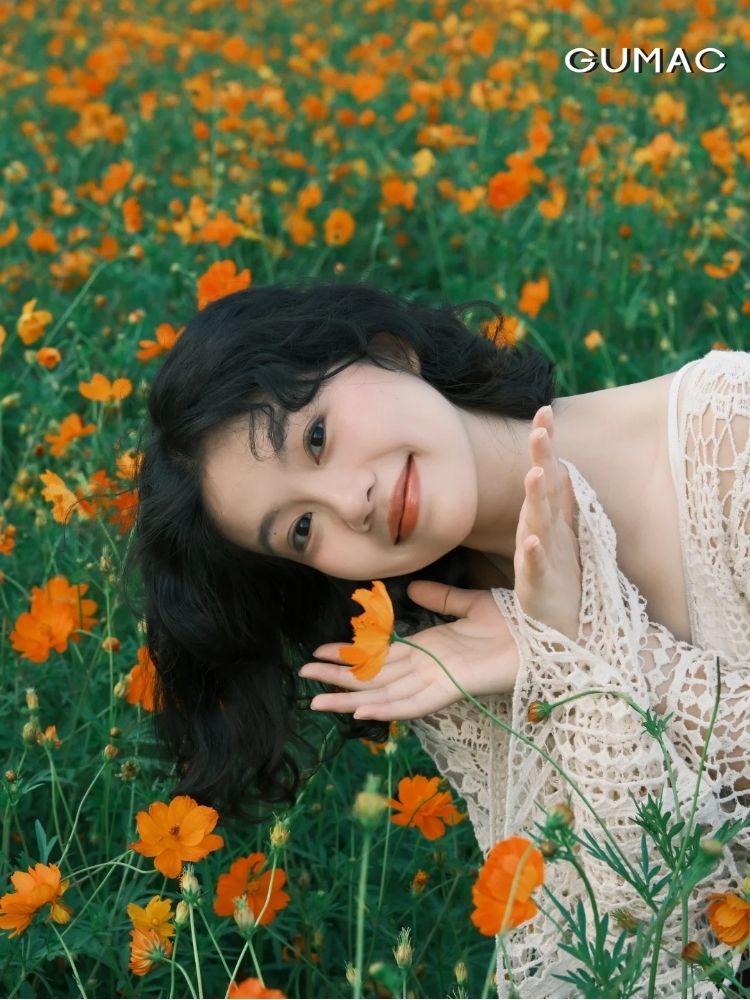 tao dang nghieng nguoi chup anh bai da song hong