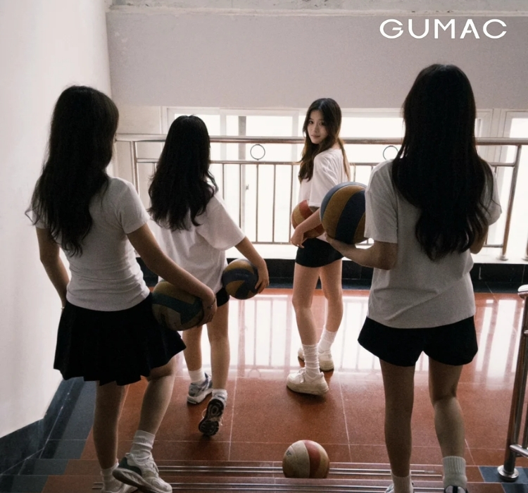 cach chup anh ky yeu tap the lop o cau thang dep