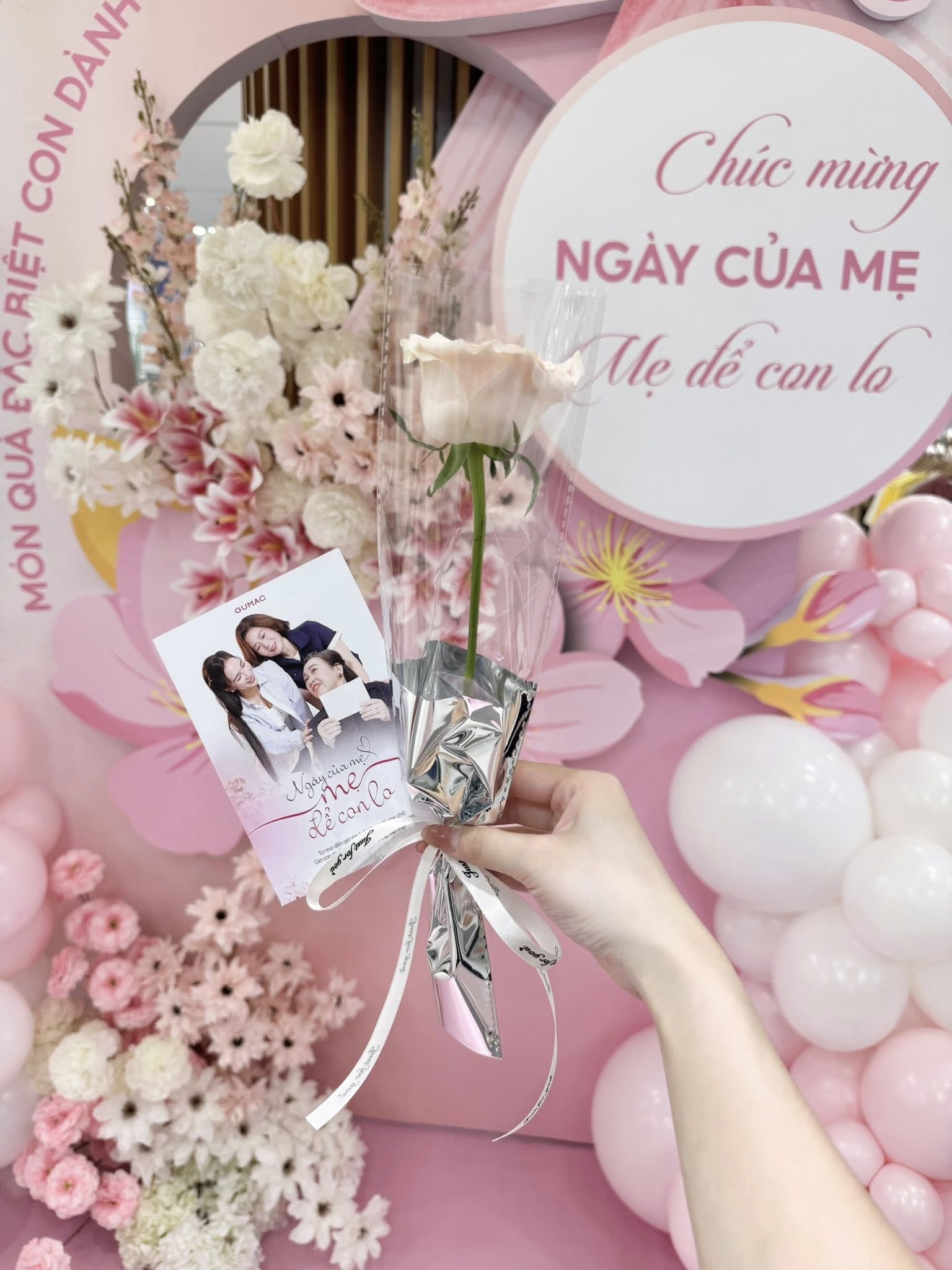 GUMAC gui me thiep chuc mung y nghia