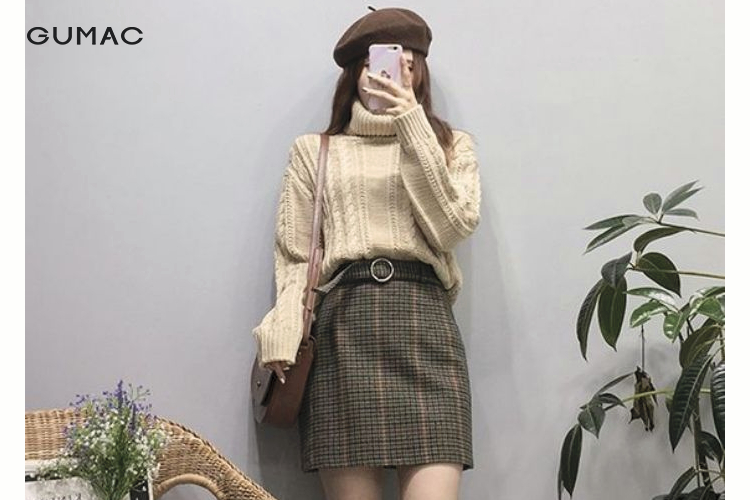 Phối chân váy chữ A với áo oversize xinh xắn