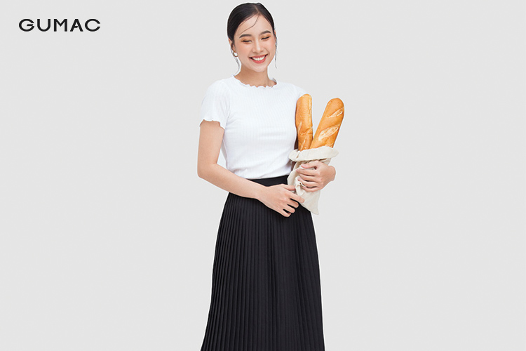 Chân váy xếp ly mix áo len