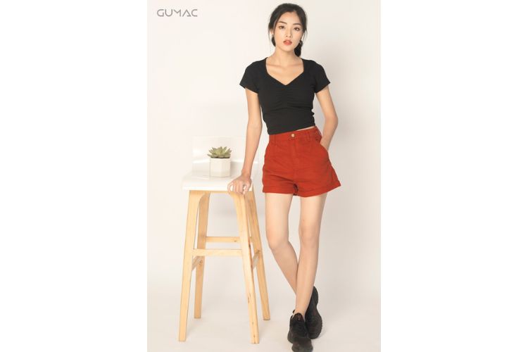 Mix quần short cùng với áo thun