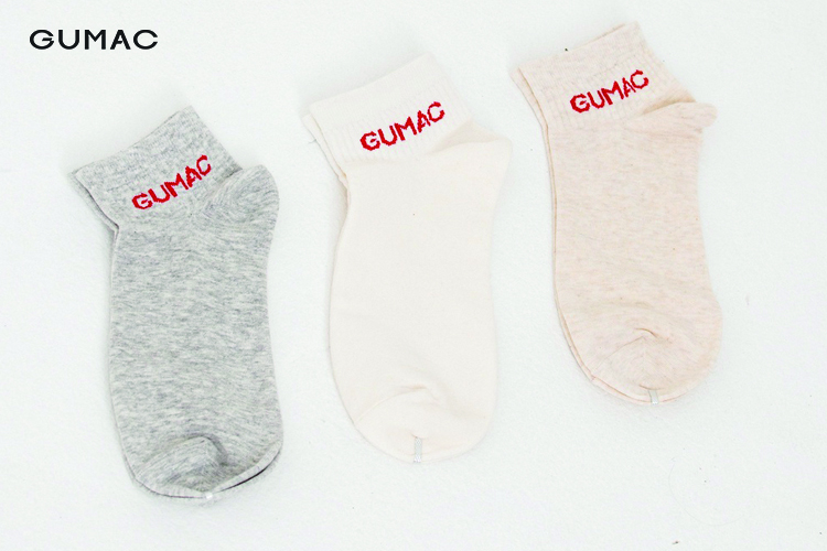 Đi tất vớ ngăn mồ hôi chân