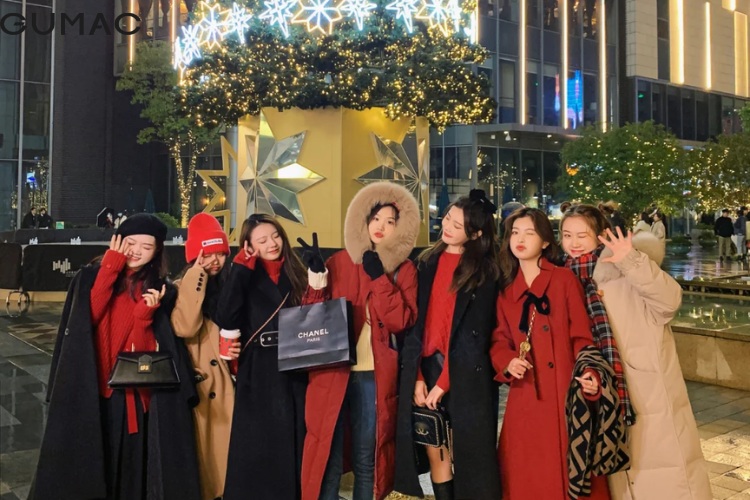 Lựa chọn chất liệu trang phục kỹ càng