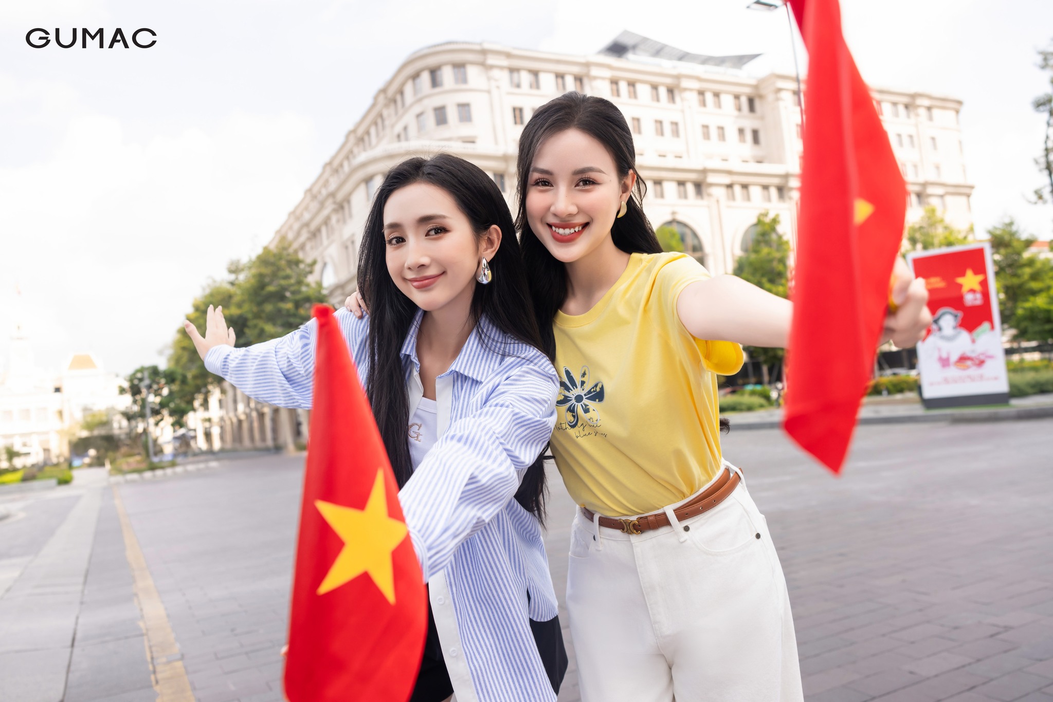 mung dai le vang ruc ro