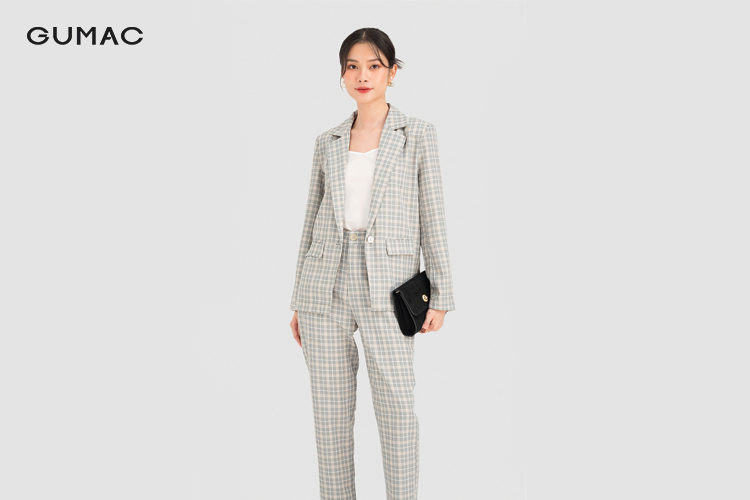Áo blazer kẻ caro