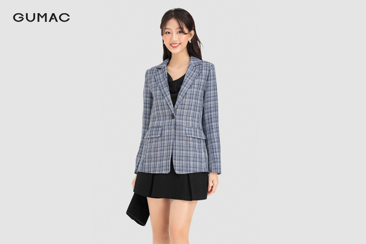 Cách phối áo blazer với chân váy