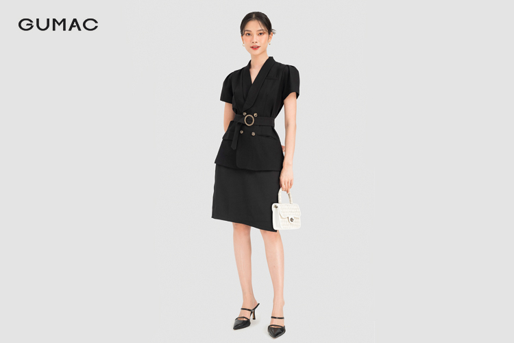 Mặc áo blazer với đầm liền suông