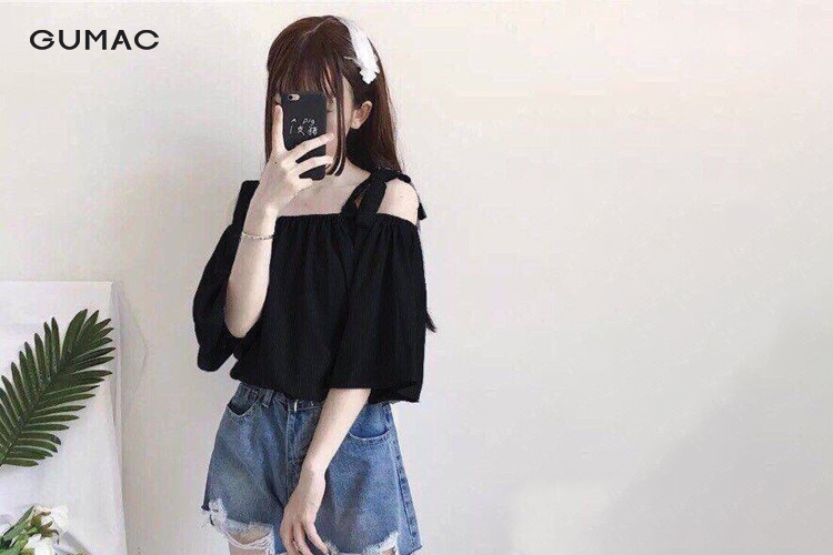 phoi do voi ao tre vai den voi quan short jean