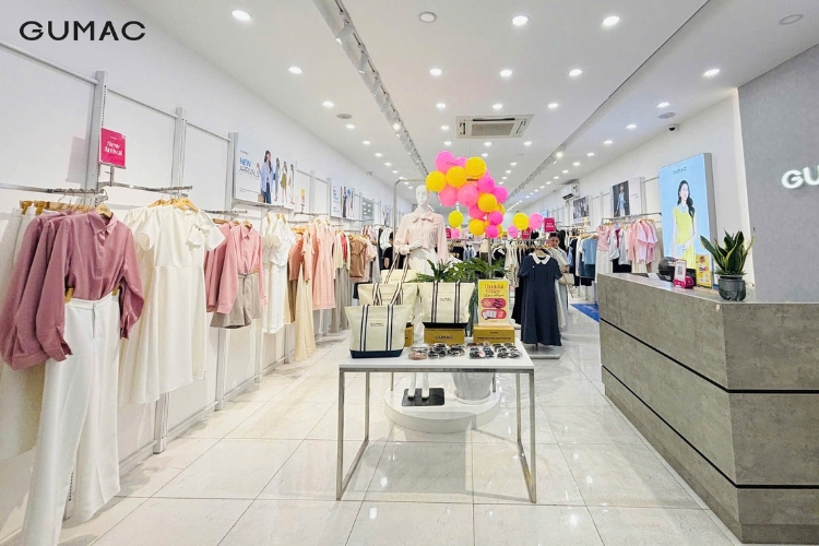 khong gian mua sam tai shop quan ao gumac gia lai