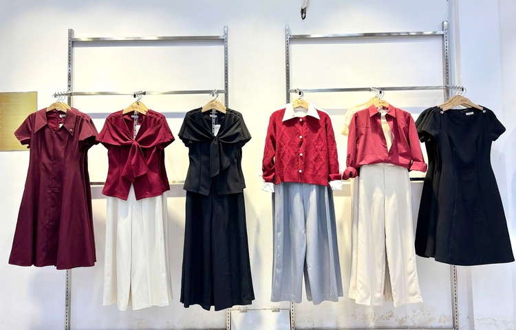 hinh anh tai showroom gumac kon tum