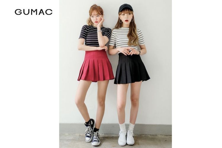 Chân váy xếp ly ngắn mix áo thun năng động
