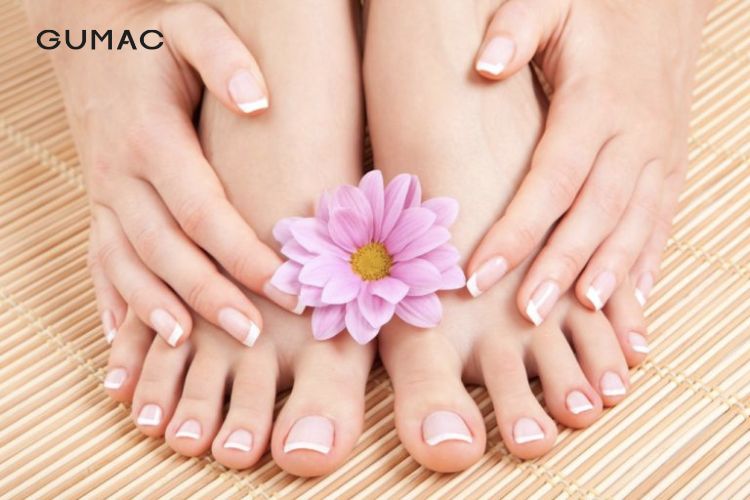 Mua sơn dưỡng móng ở đâu