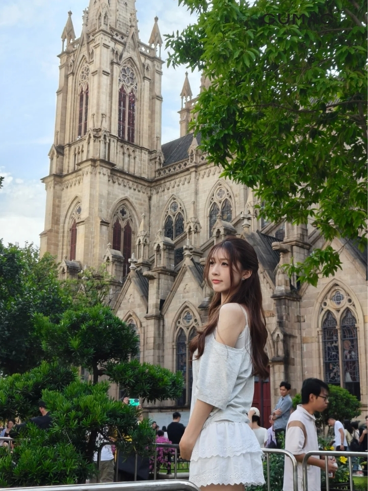 tao dang chup anh nhin xa xam o nha tho dep