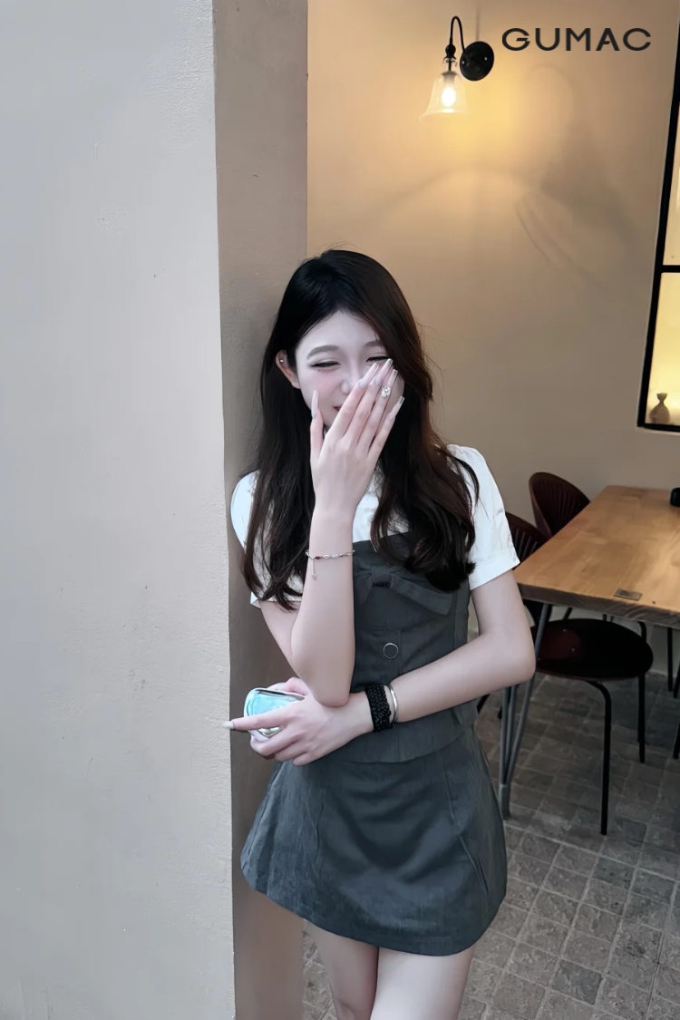 kieu tay che mieng cuoi chup anh quan ca phe dep