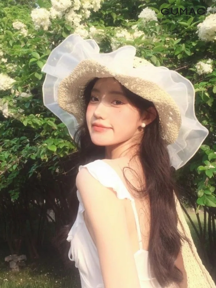 tao dang chup anh voi mu rong vanh va hoa