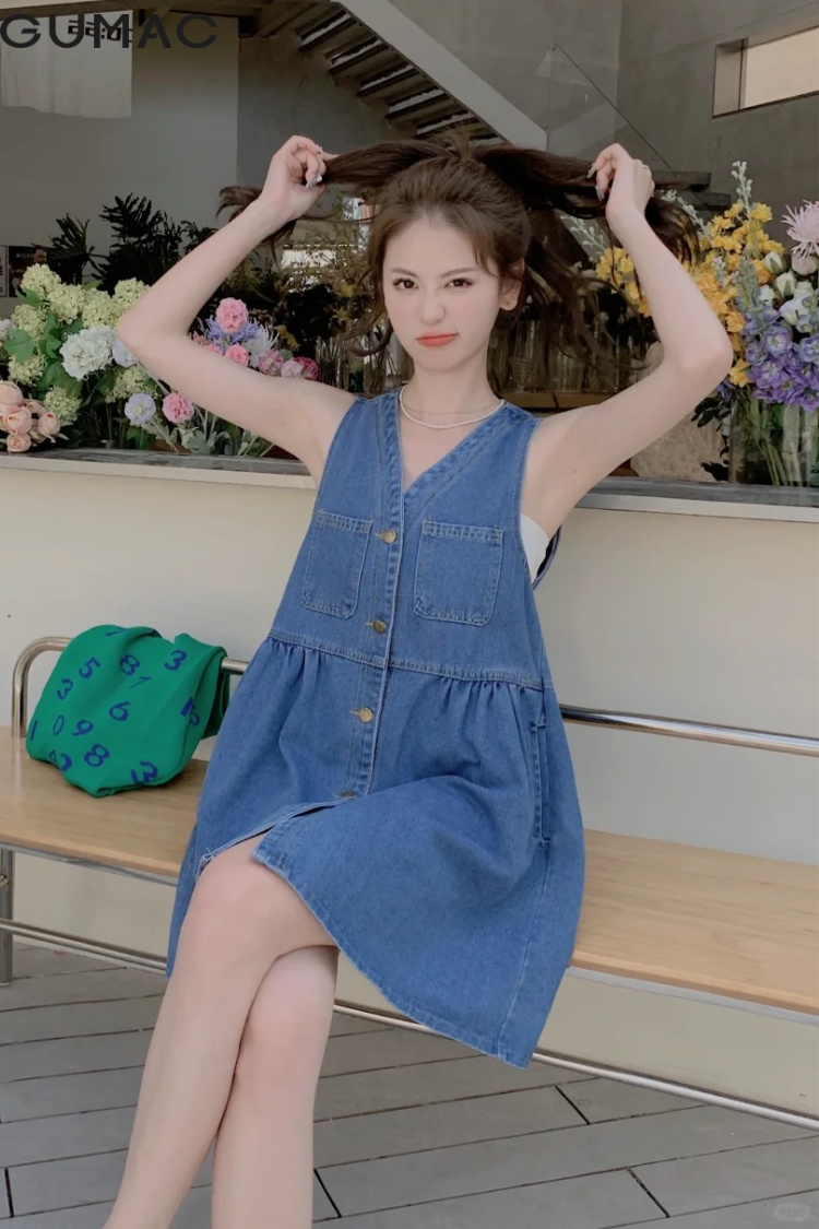 Váy yếm bò ngắn