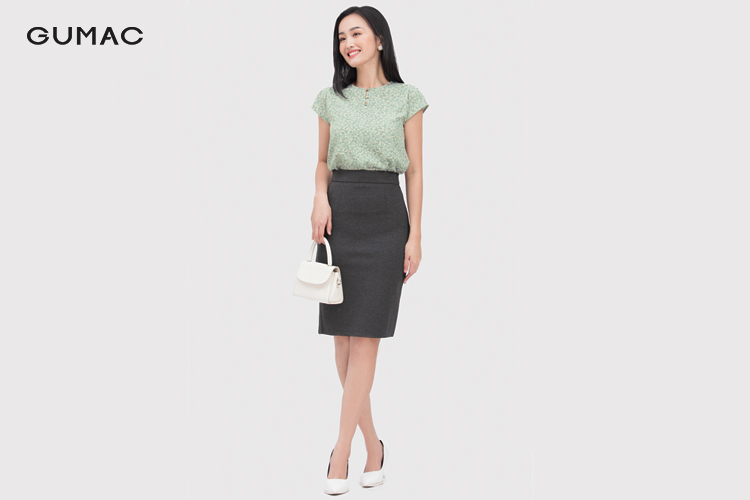 Áo kiểu mix cùng chân váy&nbsp;