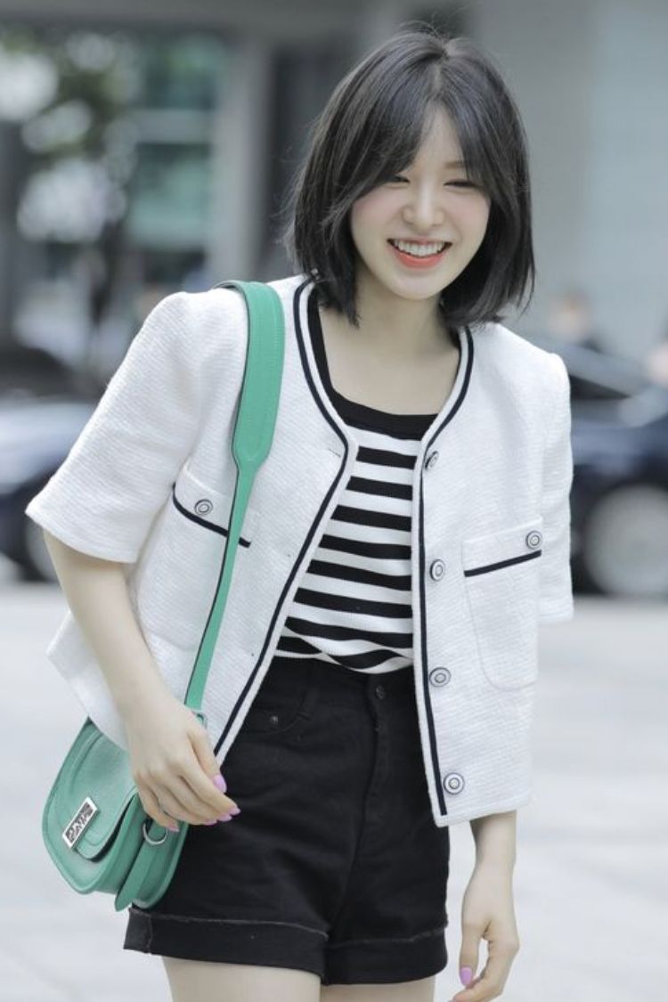 quan short ao blazer cho nu toc ngan