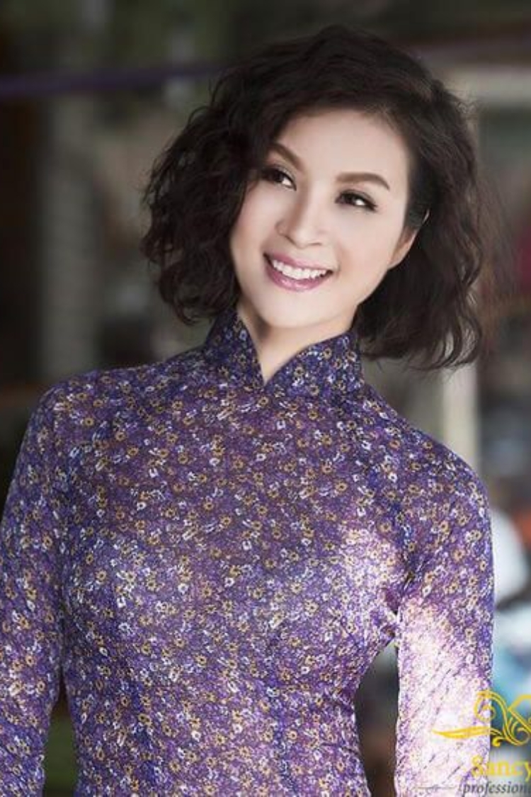 tuoi 50 kieu toc xoan ngan cho phu nu trung nien